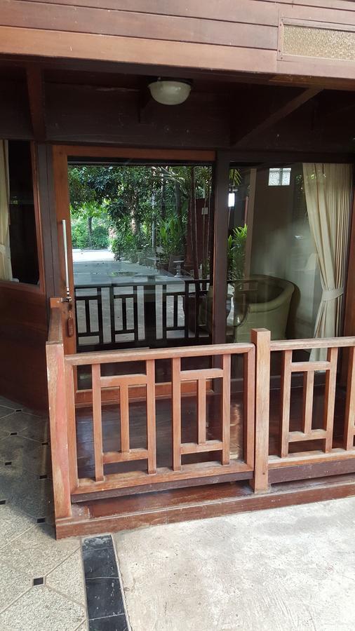 Ruean Mai Chai Khlong Amphawa Eksteriør billede
