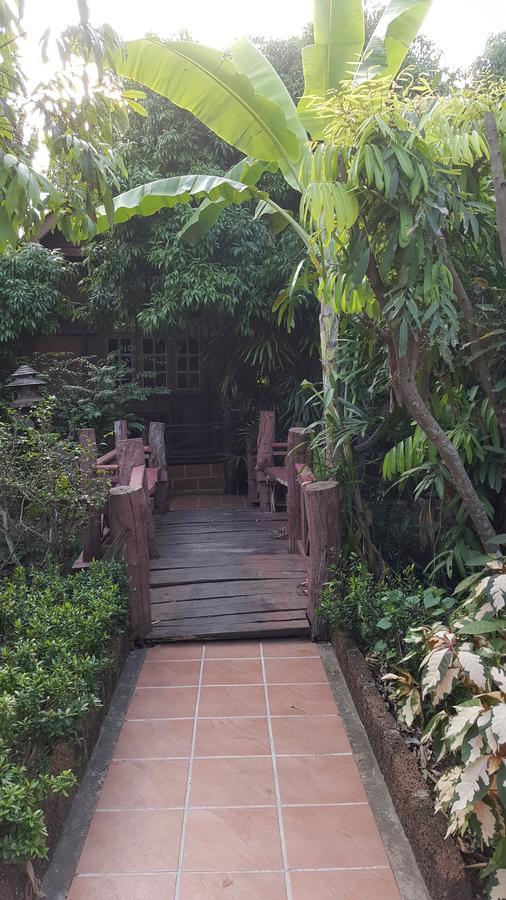 Ruean Mai Chai Khlong Amphawa Eksteriør billede