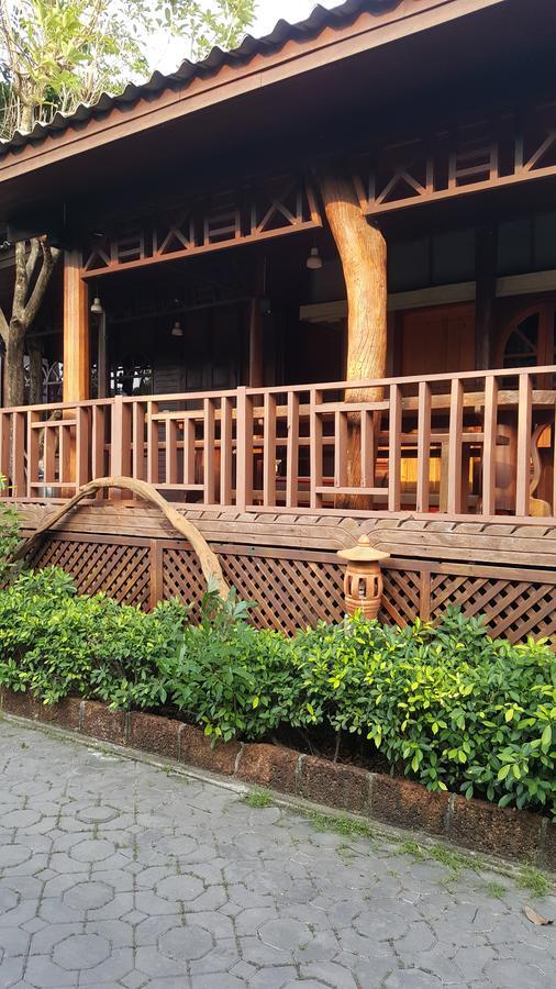 Ruean Mai Chai Khlong Amphawa Eksteriør billede