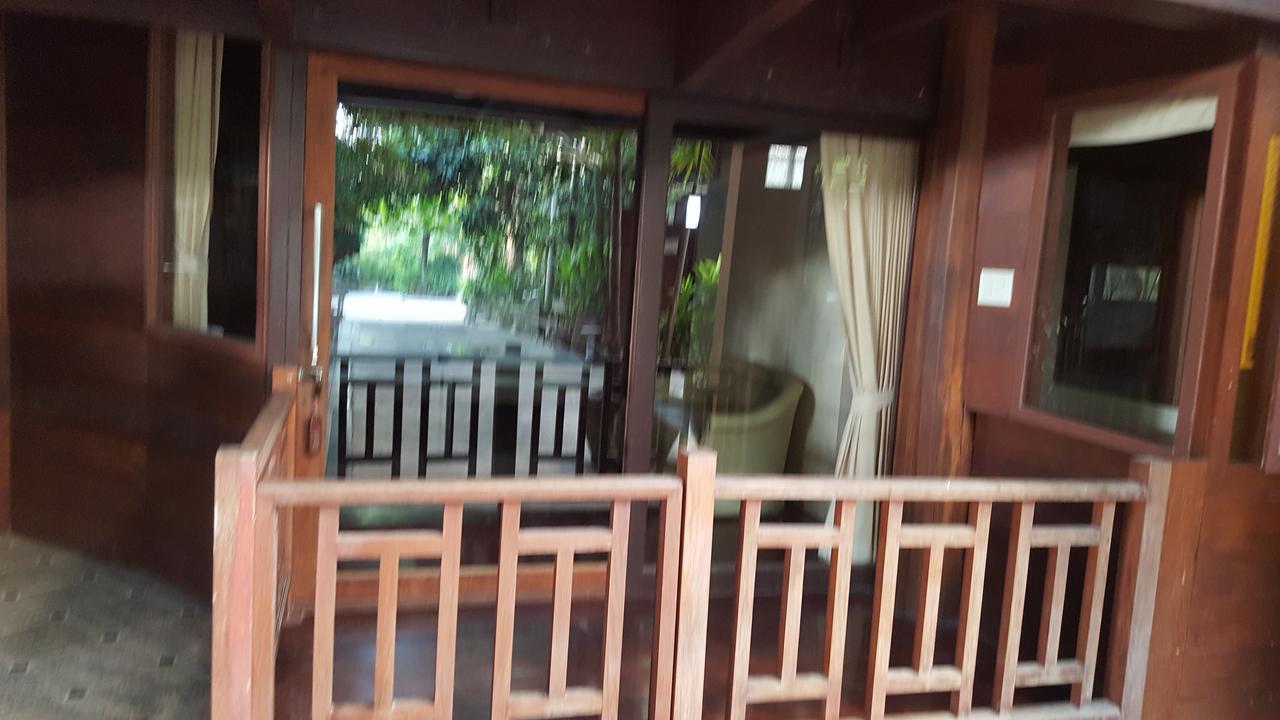 Ruean Mai Chai Khlong Amphawa Eksteriør billede