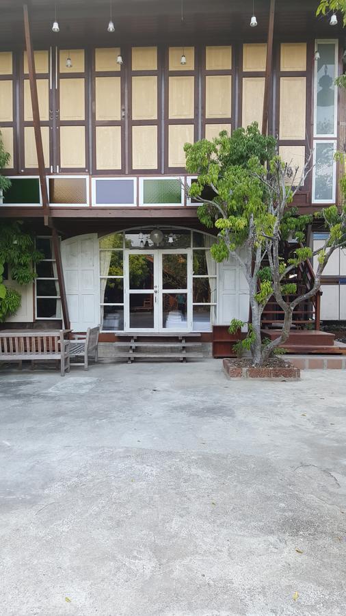 Ruean Mai Chai Khlong Amphawa Eksteriør billede