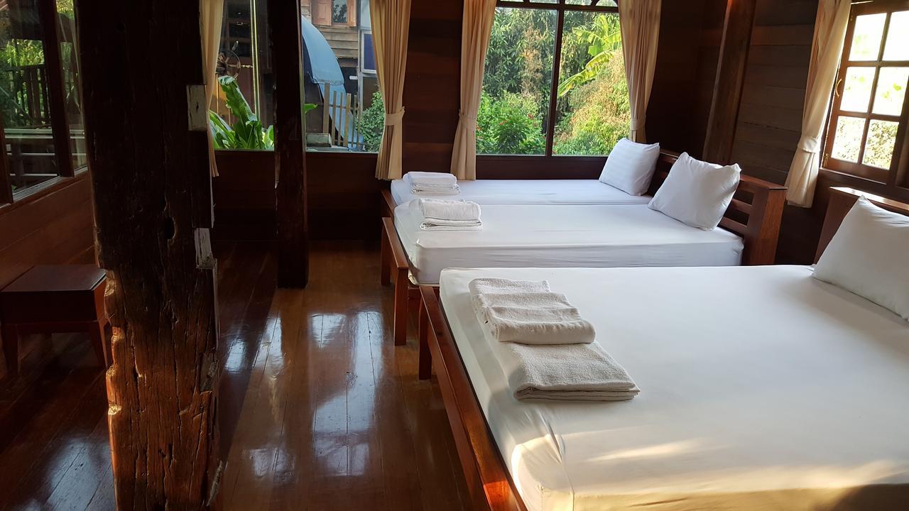 Ruean Mai Chai Khlong Amphawa Eksteriør billede