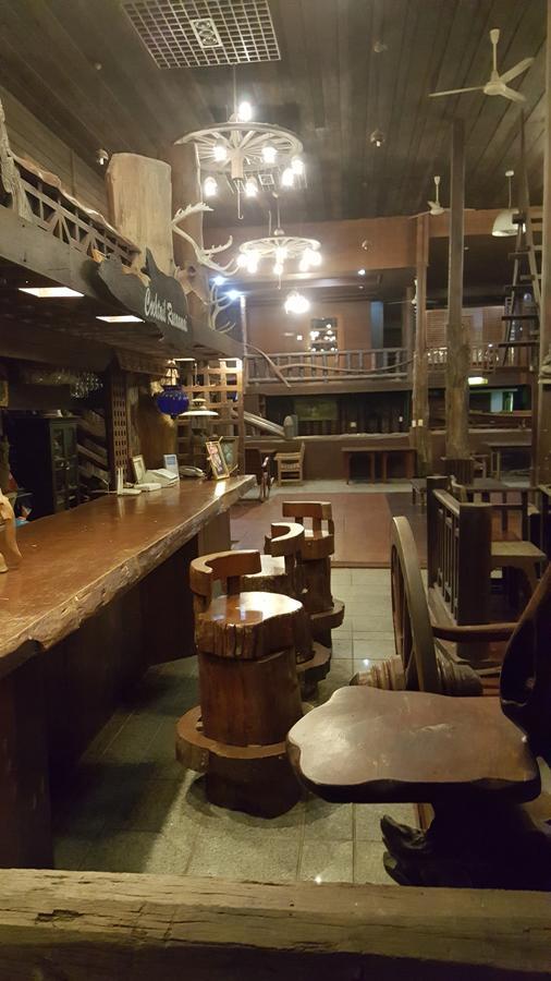 Ruean Mai Chai Khlong Amphawa Eksteriør billede